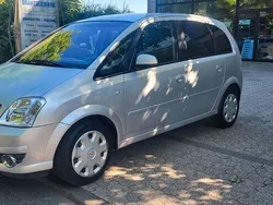 Silber Gebraucht 2006 Opel Meriva Selection Van / Kleinbus | 2.490 € (Fairer Preis)