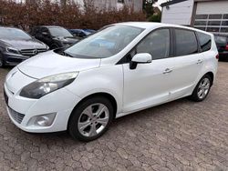 Weiß Gebraucht 2011 Renault Scénic Dynamique Van / Kleinbus | 5.300 € (Fairer Preis)