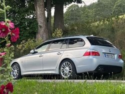 Grau Gebraucht 2007 BMW 530 M Sport Kombi | 15.990 €