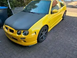 Gelb Gebraucht 2001 MG ZR Kleinwagen | 1.500 €
