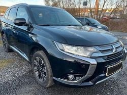 Schwarz Gebraucht 2017 Mitsubishi Outlander P-HEV Top SUV | 14.999 € (Superpreis)