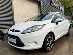 Weiß Gebraucht 2011 Ford Fiesta Kleinwagen | 5.600 € (Etwas zu teuer)