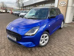 Blau Neu 2025 Suzuki Swift Comfort Limousine | 20.190 €