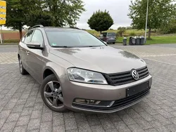 Braun Gebraucht 2011 VW Passat Trendline Kombi | 4.499 € (Fairer Preis)