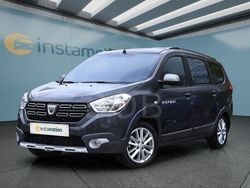 Grau Gebraucht 2021 Dacia Lodgy Stepway Van / Kleinbus | 15.299 € (Etwas zu teuer)