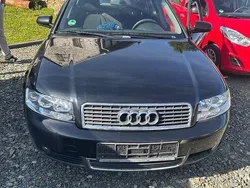 Schwarz Gebraucht 2003 Audi A4 Limousine | 950 € (Superpreis)