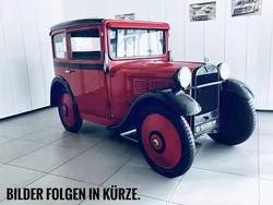 Grau Gebraucht 2024 Mercedes A200 Limousine | 31.990 € (Fairer Preis)