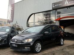 Andere Gebraucht 2017 VW Touran Comfortline Van / Kleinbus | 17.900 €