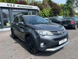Grau Gebraucht 2016 Toyota RAV4 Edition-S SUV | 12.990 € (Superpreis)