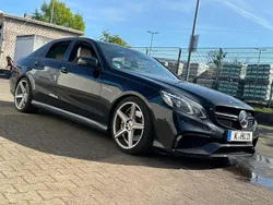 Schwarz Gebraucht 2014 Mercedes E400 Avantgarde Limousine | 20.500 €