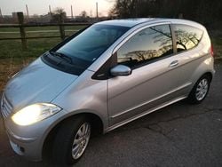 Silber Gebraucht 2005 Mercedes A170 Avantgarde Limousine | 1.290 € (Teuer)
