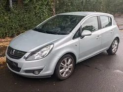 Grün Gebraucht 2009 Opel Corsa Innovation Limousine | 1.600 € (Guter Preis)