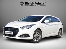 Weiss Gebraucht 2018 Hyundai i40 Trend Kombi | 12.490 € (Fairer Preis)