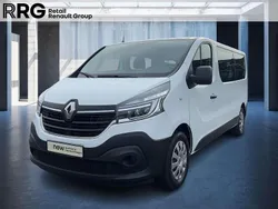 Mineral weiss Gebraucht 2020 Renault Trafic Life Van | 26.980 €