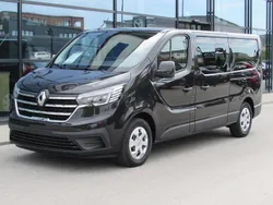 Schwarz Gebraucht 2023 Renault Trafic Life Van | 37.490 € (Guter Preis)
