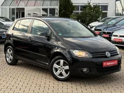 Schwarz Gebraucht 2011 VW Golf Plus Cross Team Van / Kleinbus | 6.300 € (Fairer Preis)
