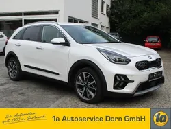 Snow white pearl (metallic) Gebraucht 2021 Kia Niro Spirit SUV | 20.900 € (Fairer Preis)