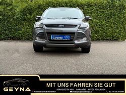 Grau Gebraucht 2016 Ford Kuga Trend SUV | 10.499 € (Fairer Preis)
