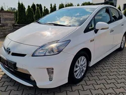 Weiß Gebraucht 2015 Toyota Prius Kleinwagen | 11.900 € (Fairer Preis)