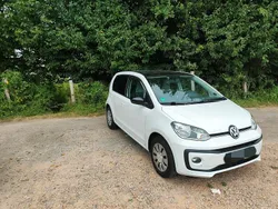 Weiß Gebraucht 2018 VW up! Kleinwagen | 11.000 € (Etwas zu teuer)