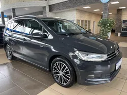 Grau Gebraucht 2020 VW Touran Highline Van / Kleinbus | 17.870 € (Superpreis)