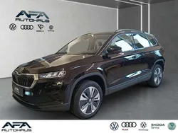 Schwarz Gebraucht 2022 Skoda Karoq Ambition SUV | 23.074 € (Guter Preis)