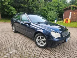 Blau Gebraucht 2004 Mercedes C200 Kombi | 2.500 € (Fairer Preis)