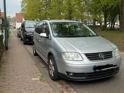 Silber Gebraucht 2006 VW Touran Van / Kleinbus | 3.800 € (Teuer)