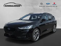 Obsidianschwarz metallic Neu 2024 Ford Focus ST-Line X Kombi | 32.270 € (Etwas zu teuer)