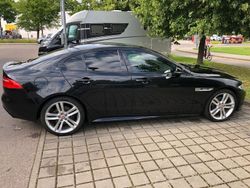 Schwarz Gebraucht 2016 Jaguar XE R-Sport Limousine | 15.499 € (Fairer Preis)
