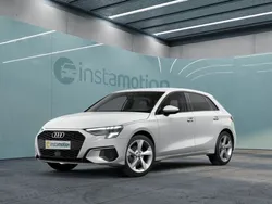 Weiß Gebraucht 2023 Audi A3 Sportback Ambiente Limousine | 34.540 € (Teuer)