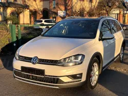 Weiß Gebraucht 2015 VW Golf VII Basis Kombi | 12.999 € (Etwas zu teuer)