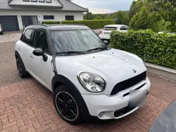 Weiß Gebraucht 2011 Mini Countryman SUV | 8.900 €