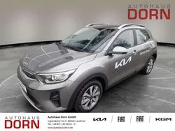 Grau Neu 2025 Kia Stonic Vision SUV | 21.890 € (Etwas zu teuer)