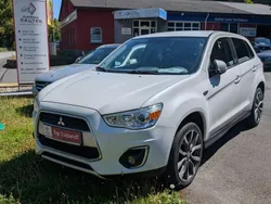 Weiß Gebraucht 2015 Mitsubishi ASX Diamant Edition SUV | 6.850 € (Fairer Preis)