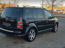 Schwarz Gebraucht 2009 VW Touran Cross Van / Kleinbus | 2.550 € (Guter Preis)