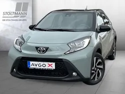 Grau Gebraucht 2024 Toyota Aygo Team Kleinwagen | 15.777 € (Fairer Preis)