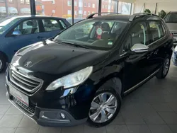 Lackierung schwarz perla nera/ Gebraucht 2014 Peugeot 2008 Allure SUV | 6.990 € (Teuer)