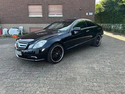 Schwarz Gebraucht 2009 Mercedes E250 Coupé | 15.300 € (Teuer)