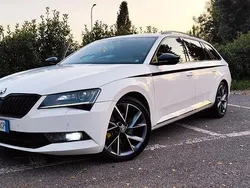 Weiß Gebraucht 2019 Skoda Superb SportLine Kombi | 23.000 € (Fairer Preis)