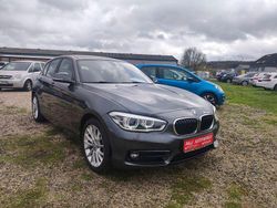 Grau Gebraucht 2017 BMW 118 Sport Line Kleinwagen | 14.999 € (Fairer Preis)
