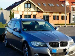 Grau Gebraucht 2009 BMW 320 Performance Kombi | 4.450 € (Fairer Preis)