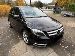Schwarz Gebraucht 2012 Mercedes B180 Van / Kleinbus | 5.650 € (Guter Preis)