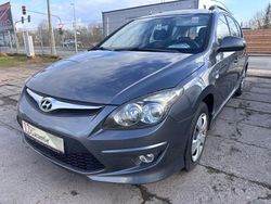 Grau Gebraucht 2011 Hyundai i30 Classic Kombi | 1.900 € (Superpreis)