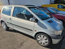 Silber Gebraucht 2002 Renault Twingo Kleinwagen | 600 € (Guter Preis)