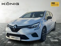 Weiß Gebraucht 2023 Renault Clio V Equilibre Limousine | 13.999 € (Fairer Preis)