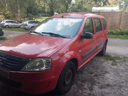 Rot Gebraucht 2011 Dacia Logan MCV Ambiance Van / Kleinbus | 1.800 € (Superpreis)