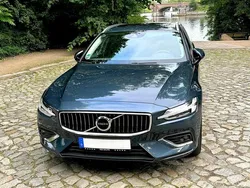 Blau Gebraucht 2020 Volvo V60 Inscription Kombi | 29.490 € (Fairer Preis)