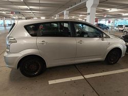 Silber Gebraucht 2004 Toyota Corolla Verso Executive Van / Kleinbus | 3.900 € (Fairer Preis)