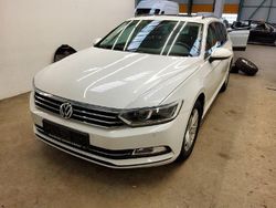 Weiß Gebraucht 2019 VW Passat Comfortline Kombi | 18.990 € (Fairer Preis)